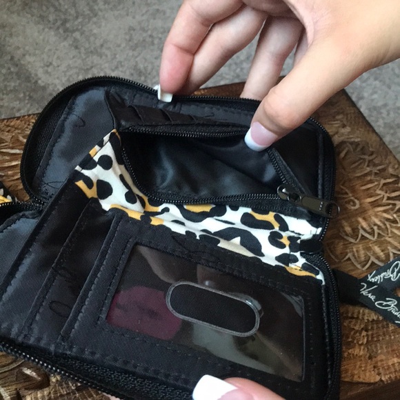 VERA BRADLEY wristlet - Picture 5 of 6